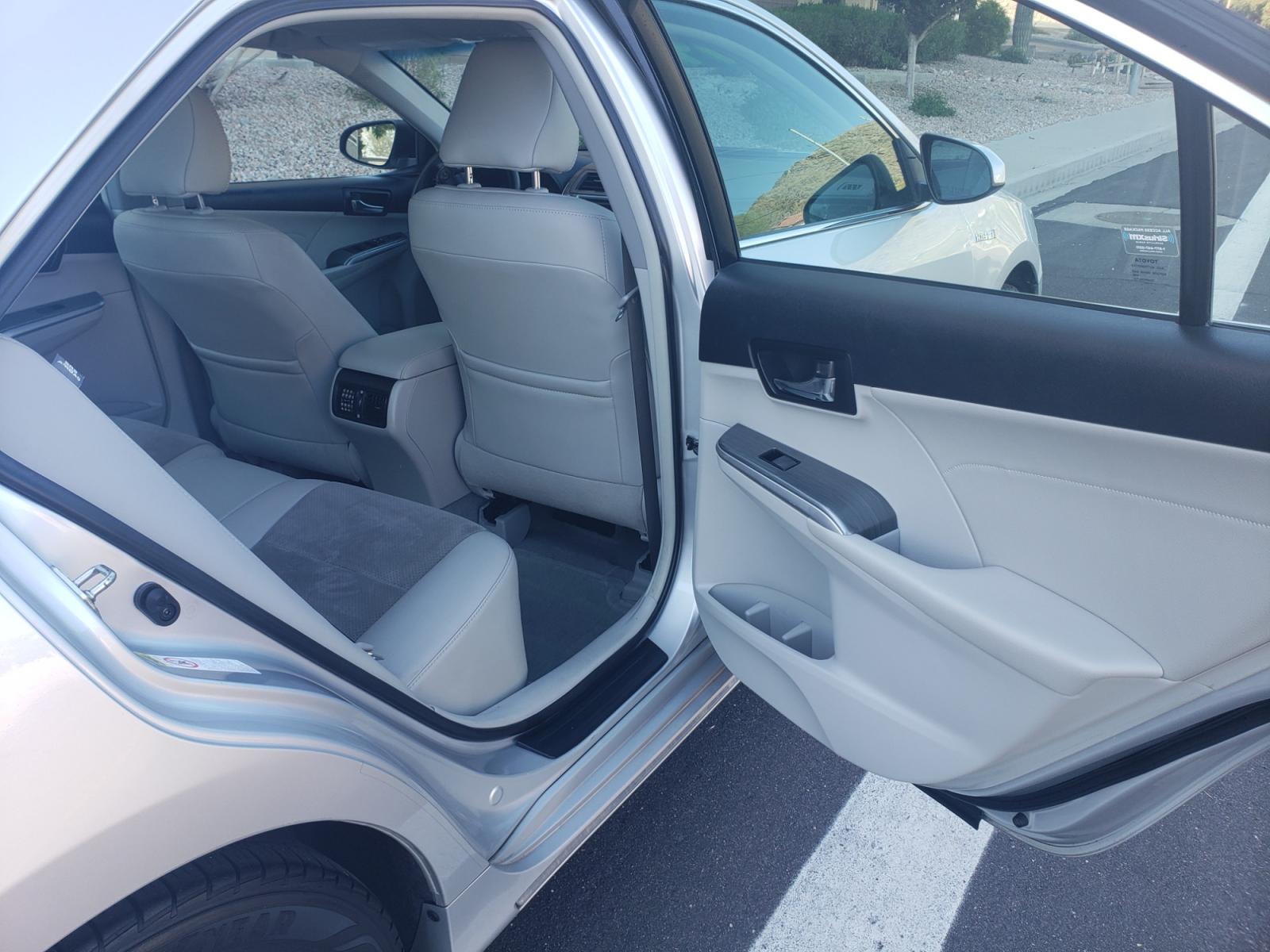 2014 /gray and black Toyota Camry Hybrid lx (4T1BD1FK3EU) with an 3.5L V6 DOHC 24V engine, 5-Speed Automatic transmission, located at 323 E Dunlap Ave., Phoenix, AZ, 85020, (602) 331-9000, 33.567677, -112.069000 - Photo #15